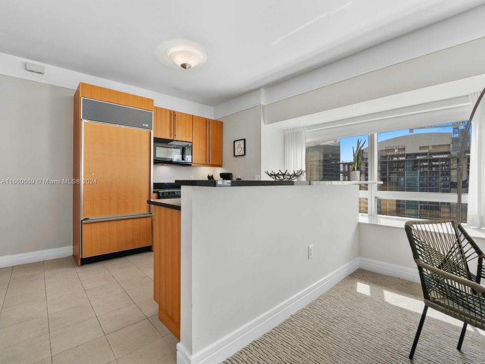 For Sale: $2,100,000 (2 beds, 2 baths, 1747 Square Feet)