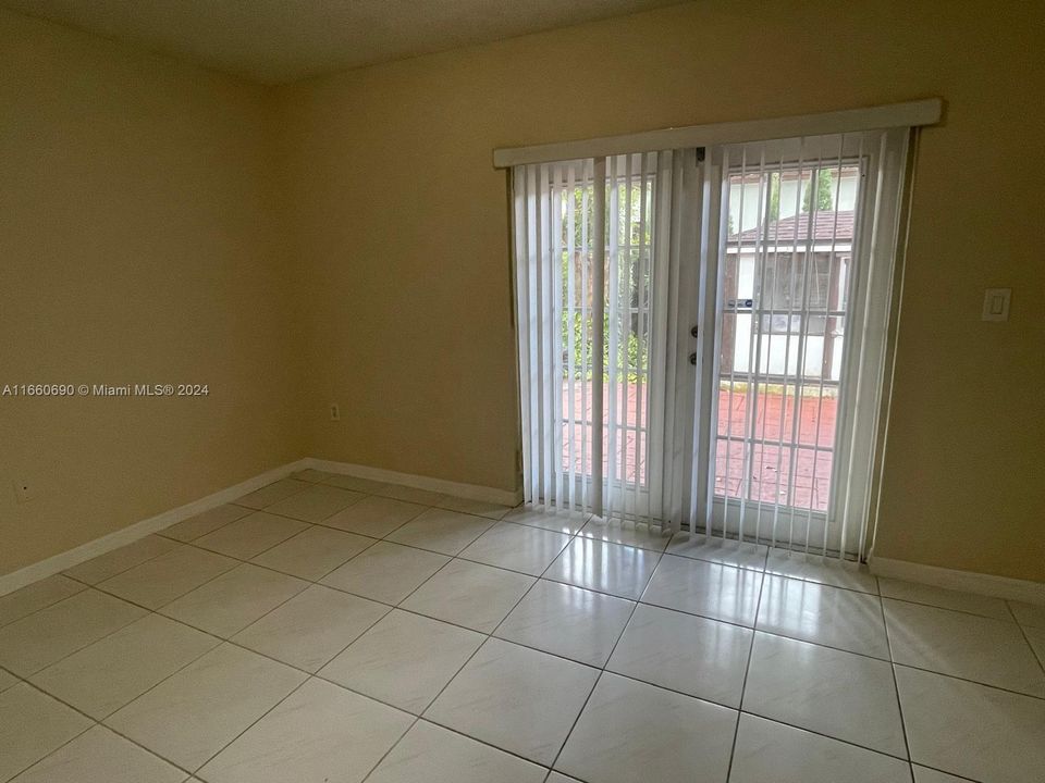 For Rent: $3,100 (3 beds, 2 baths, 1551 Square Feet)