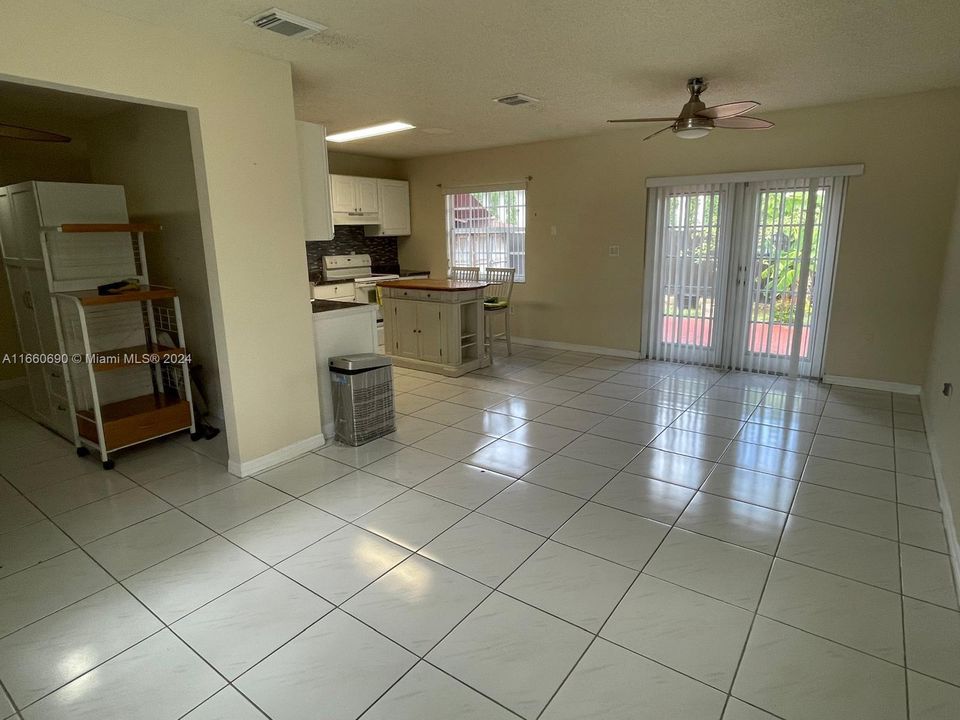 For Rent: $3,100 (3 beds, 2 baths, 1551 Square Feet)