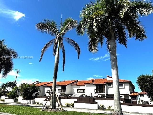 En Venta: $312,900 (2 camas, 1 baños, 936 Pies cuadrados)