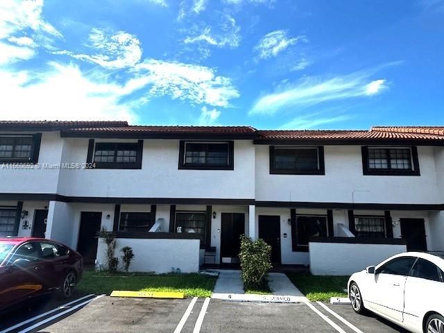 En Venta: $312,900 (2 camas, 1 baños, 936 Pies cuadrados)