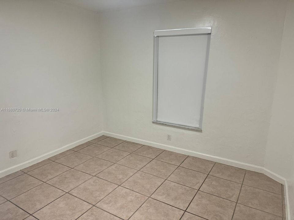 For Rent: $3,700 (3 beds, 2 baths, 1257 Square Feet)