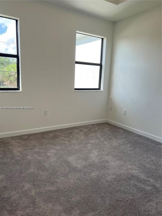 For Rent: $2,700 (3 beds, 2 baths, 1331 Square Feet)