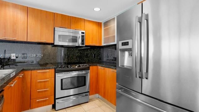 For Rent: $2,700 (1 beds, 1 baths, 668 Square Feet)