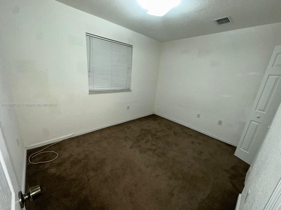 For Rent: $2,600 (3 beds, 2 baths, 1426 Square Feet)