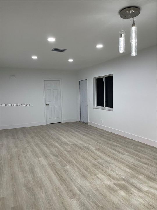 For Rent: $3,000 (3 beds, 2 baths, 3320 Square Feet)