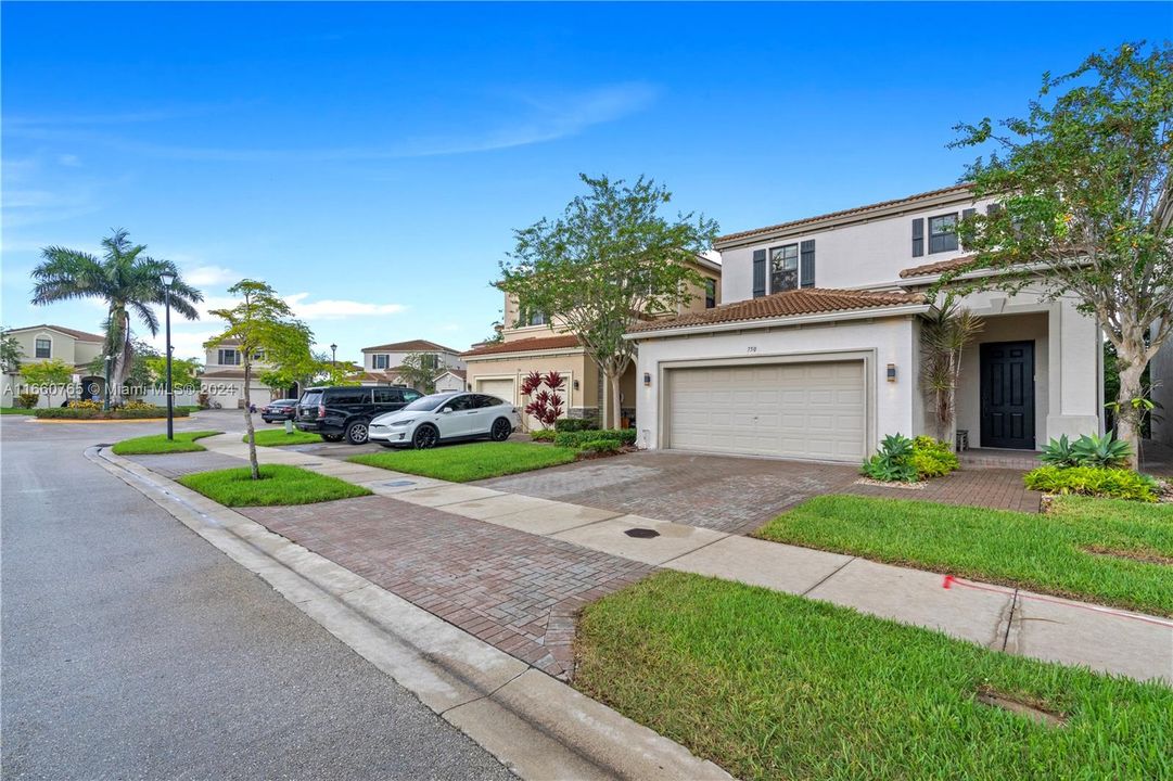 For Sale: $859,000 (4 beds, 2 baths, 2223 Square Feet)