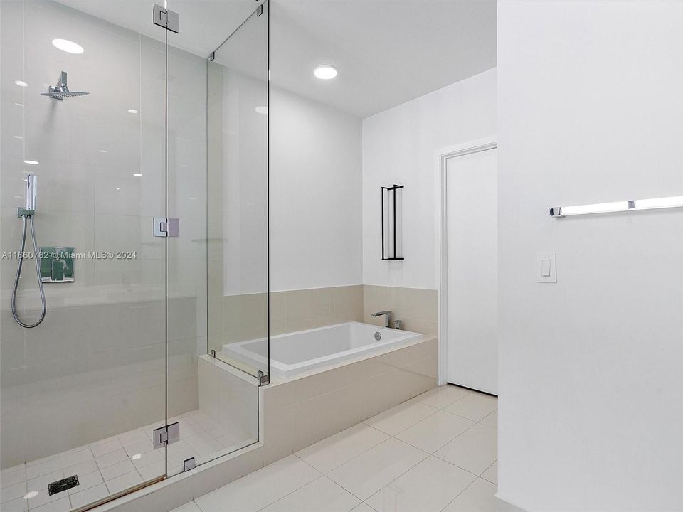 Separate Tub and Shower