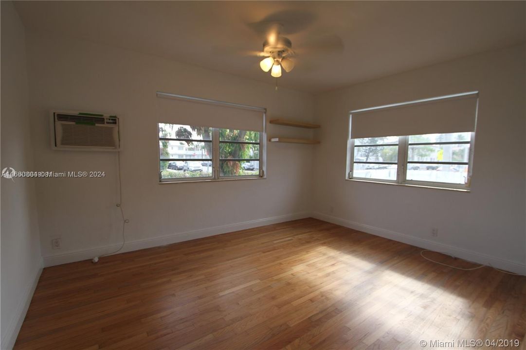 For Rent: $3,000 (2 beds, 2 baths, 1430 Square Feet)