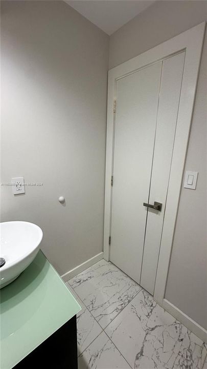 2nd bathroom