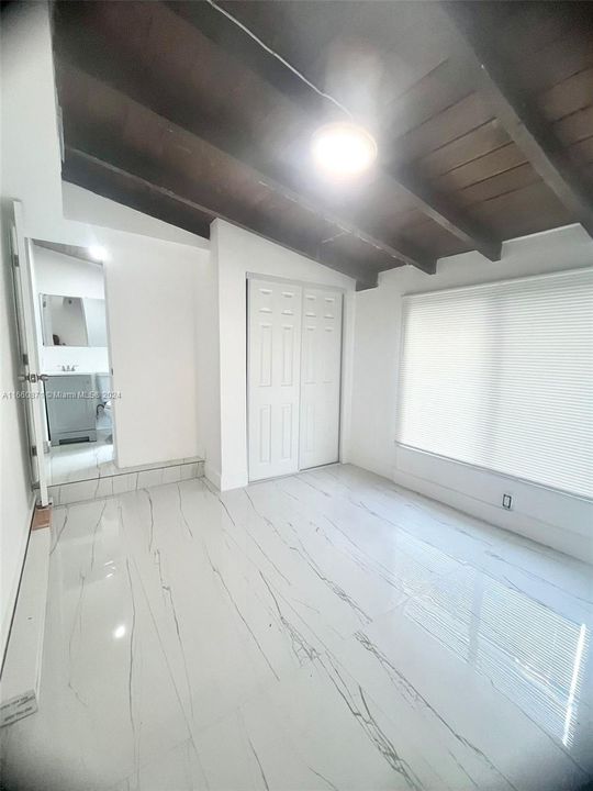 En Renta: $3,395 (3 camas, 2 baños, 1450 Pies cuadrados)