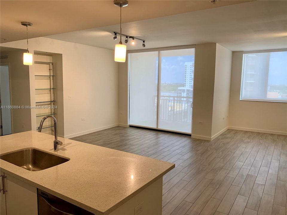 For Rent: $4,300 (2 beds, 2 baths, 1369 Square Feet)