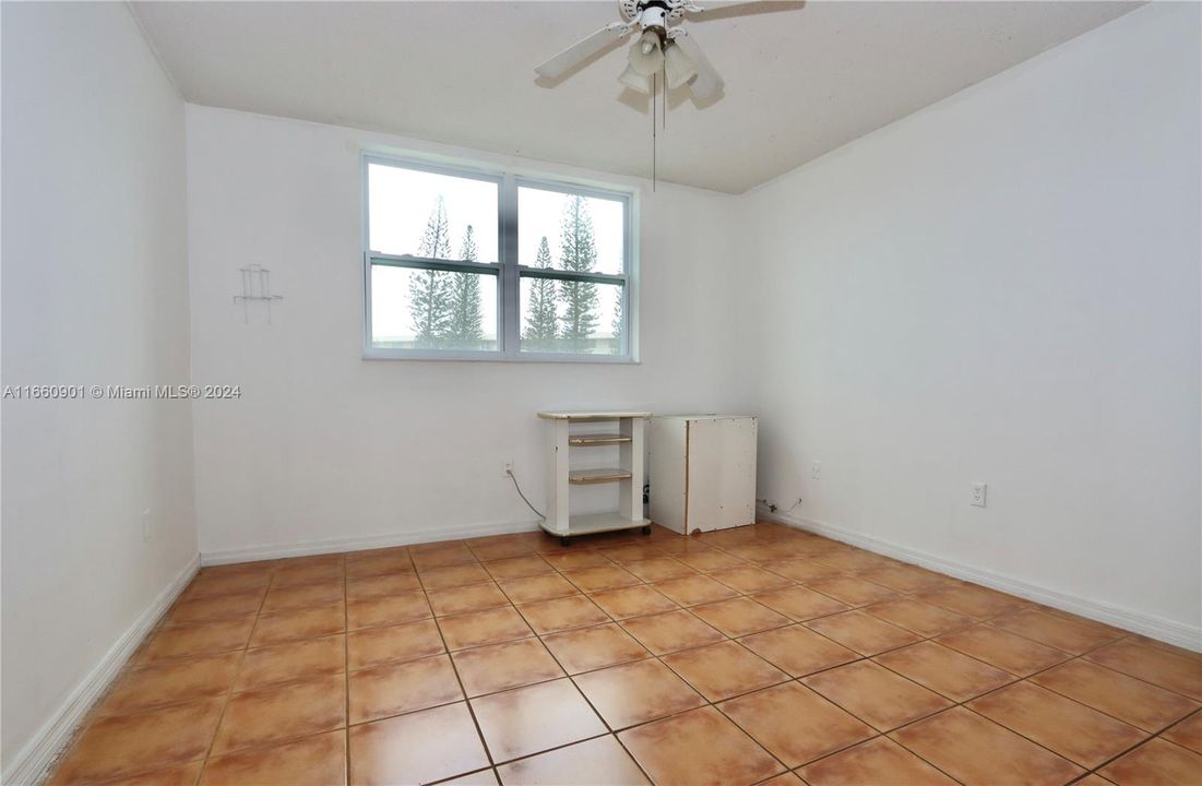 For Sale: $264,900 (2 beds, 2 baths, 1083 Square Feet)