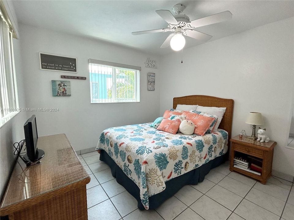 For Rent: $3,400 (2 beds, 2 baths, 1249 Square Feet)