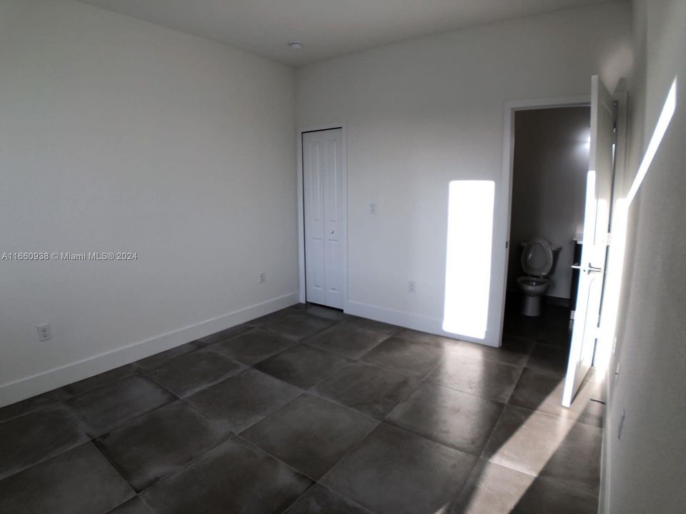 For Rent: $4,000 (3 beds, 2 baths, 1672 Square Feet)