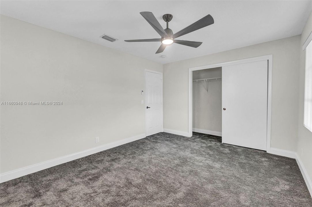 For Rent: $2,500 (2 beds, 1 baths, 1044 Square Feet)