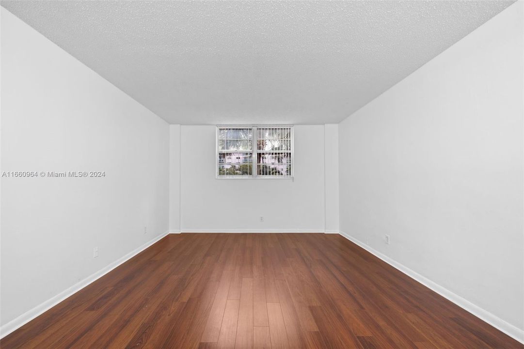 For Rent: $3,000 (2 beds, 2 baths, 1525 Square Feet)