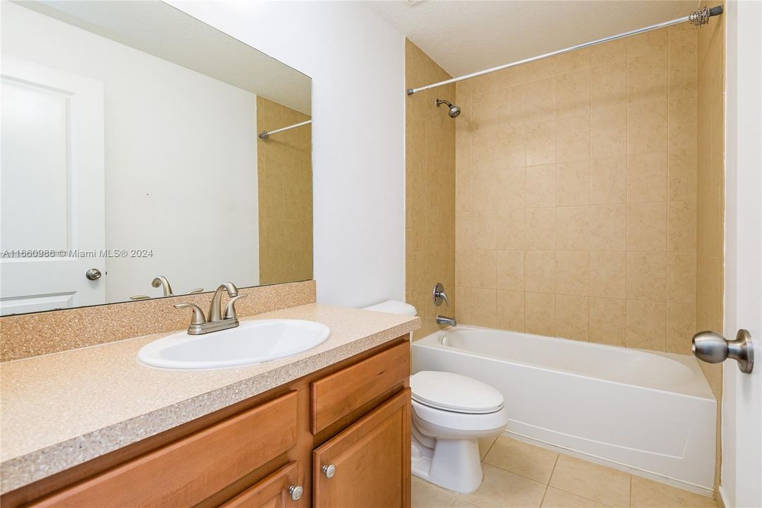 For Rent: $3,350 (3 beds, 2 baths, 1671 Square Feet)