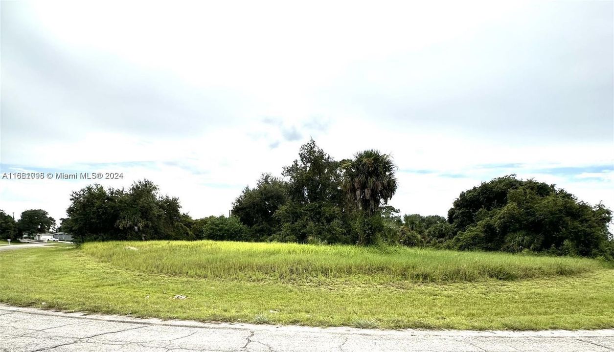 En Venta: $35,000 (0.38 acres)