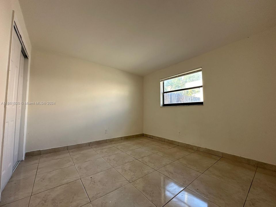 For Rent: $1,575 (2 beds, 1 baths, 3693 Square Feet)