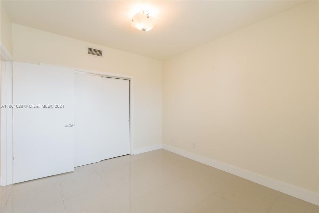 For Rent: $4,500 (2 beds, 2 baths, 1198 Square Feet)