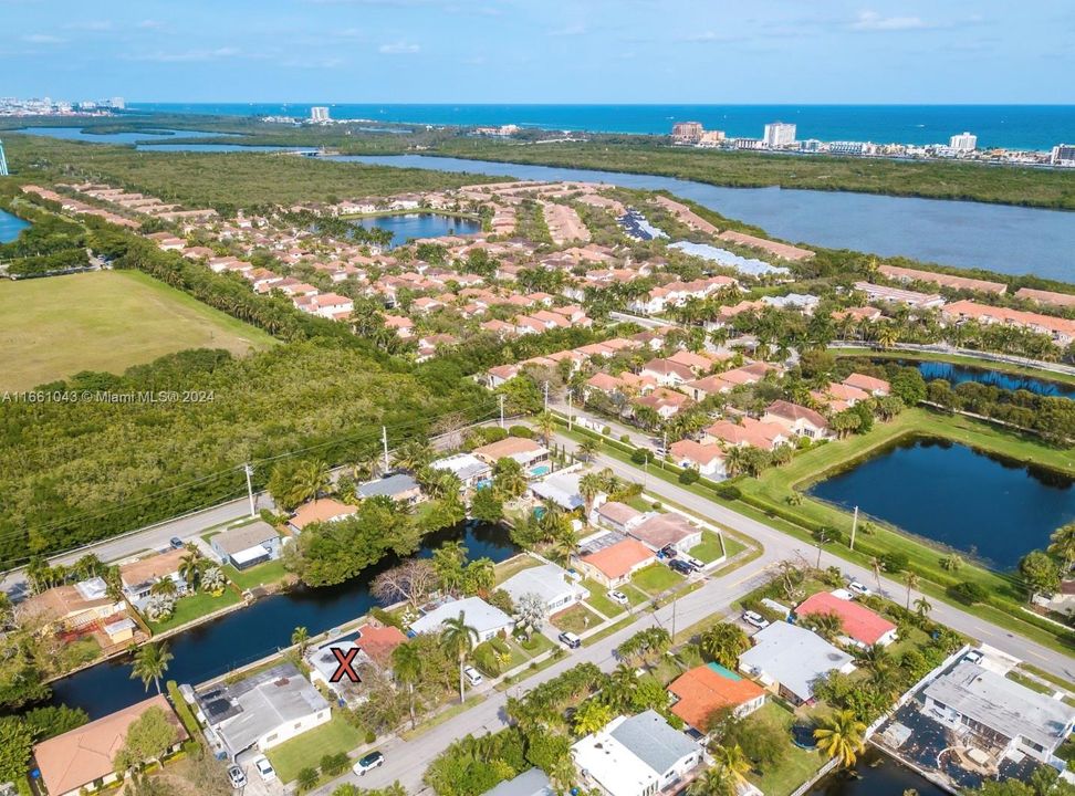 For Sale: $789,000 (3 beds, 3 baths, 1177 Square Feet)