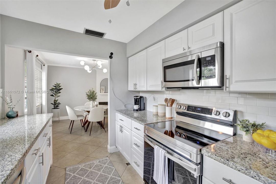 For Sale: $549,900 (3 beds, 2 baths, 1688 Square Feet)