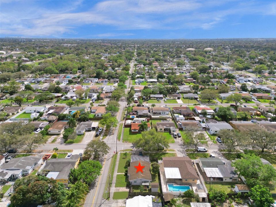 For Sale: $549,900 (3 beds, 2 baths, 1688 Square Feet)