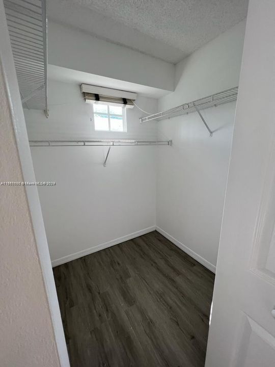 For Rent: $3,200 (2 beds, 2 baths, 1316 Square Feet)