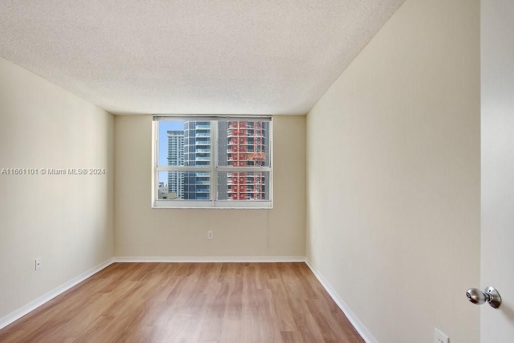 For Rent: $4,207 (2 beds, 2 baths, 1393 Square Feet)