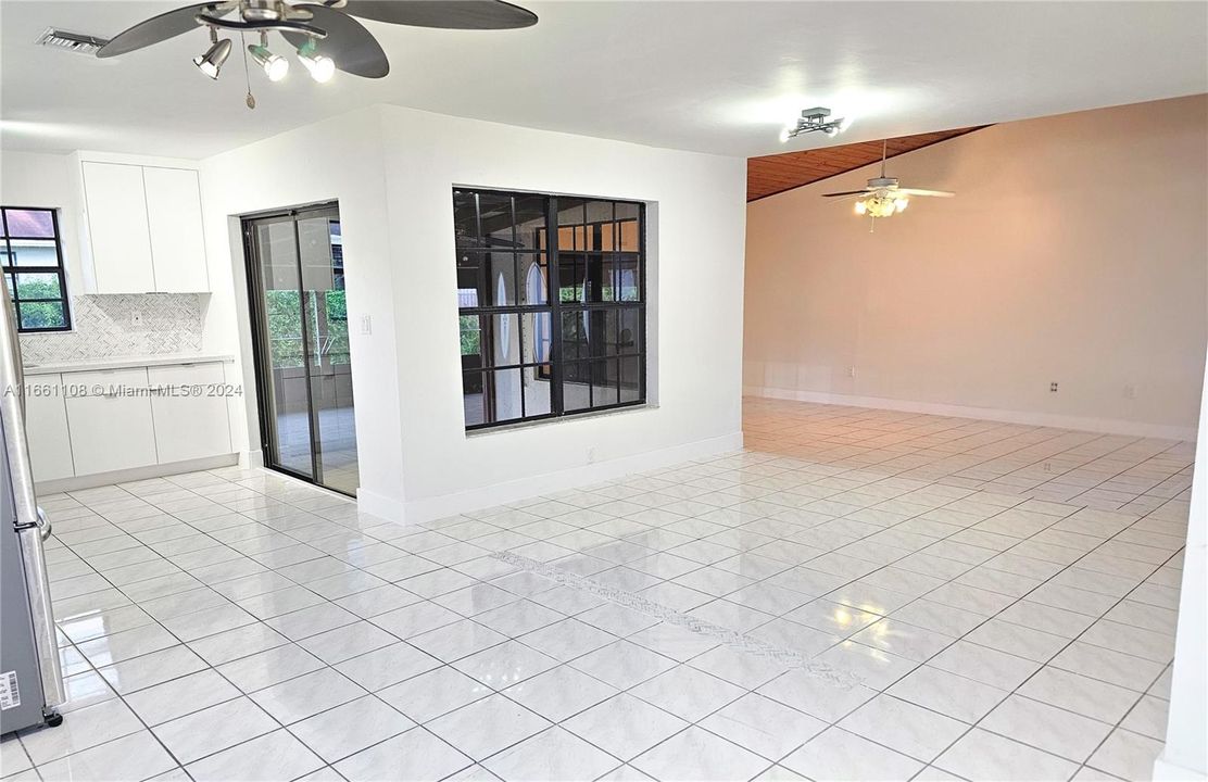 For Rent: $3,500 (4 beds, 2 baths, 1819 Square Feet)