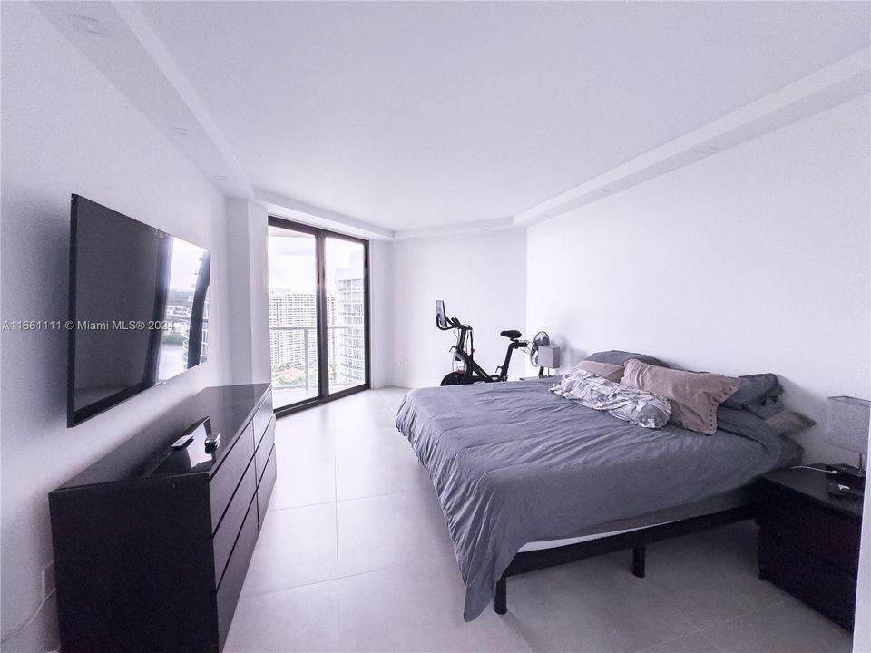 En Venta: $799,000 (2 camas, 2 baños, 1508 Pies cuadrados)