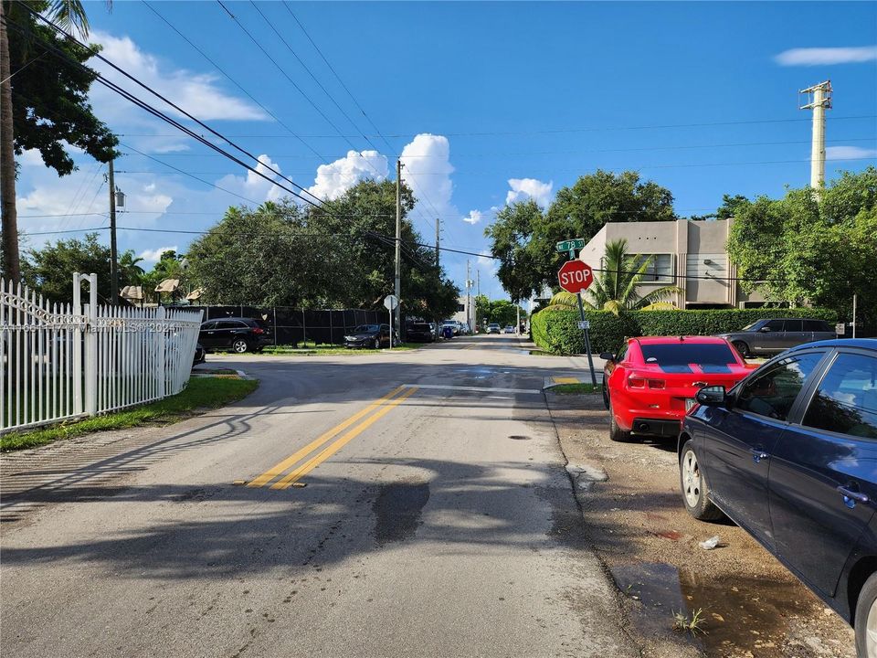 For Sale: $499,000 (4 beds, 2 baths, 1161 Square Feet)