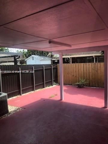 For Rent: $3,200 (3 beds, 2 baths, 1110 Square Feet)