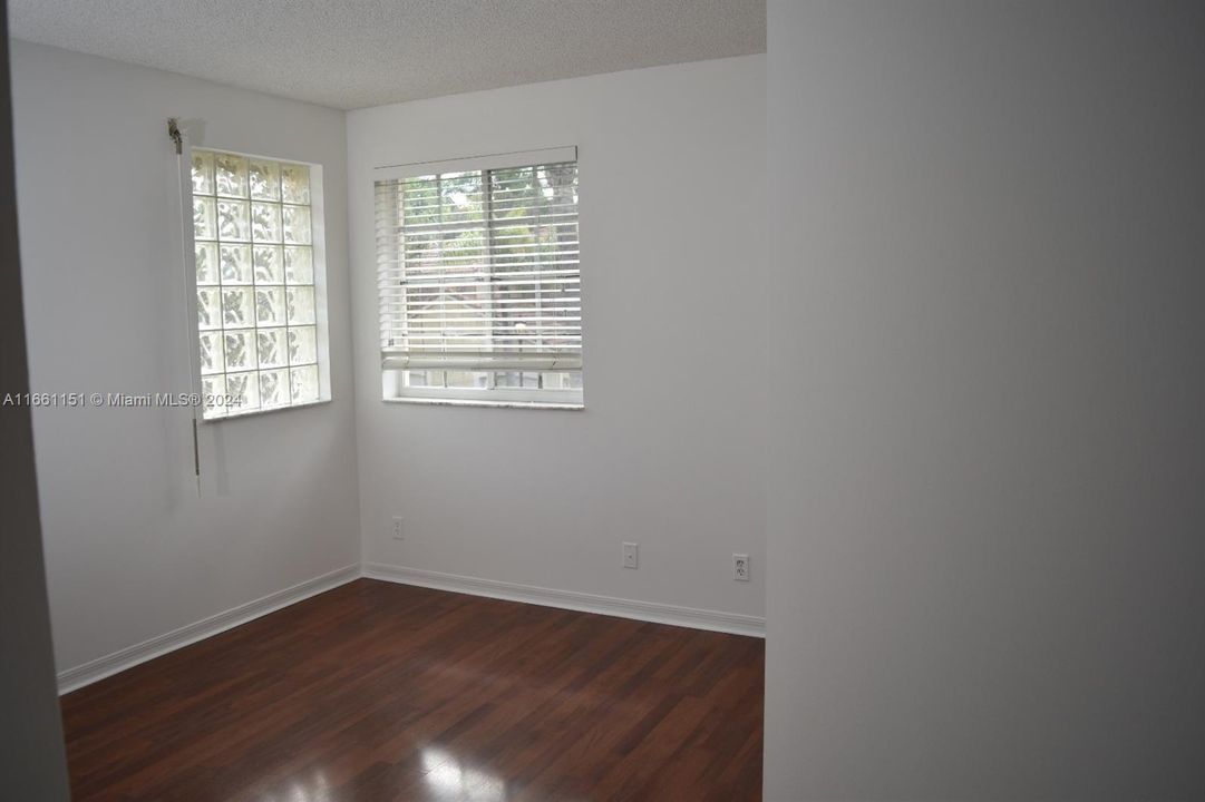 For Rent: $3,500 (3 beds, 2 baths, 1443 Square Feet)