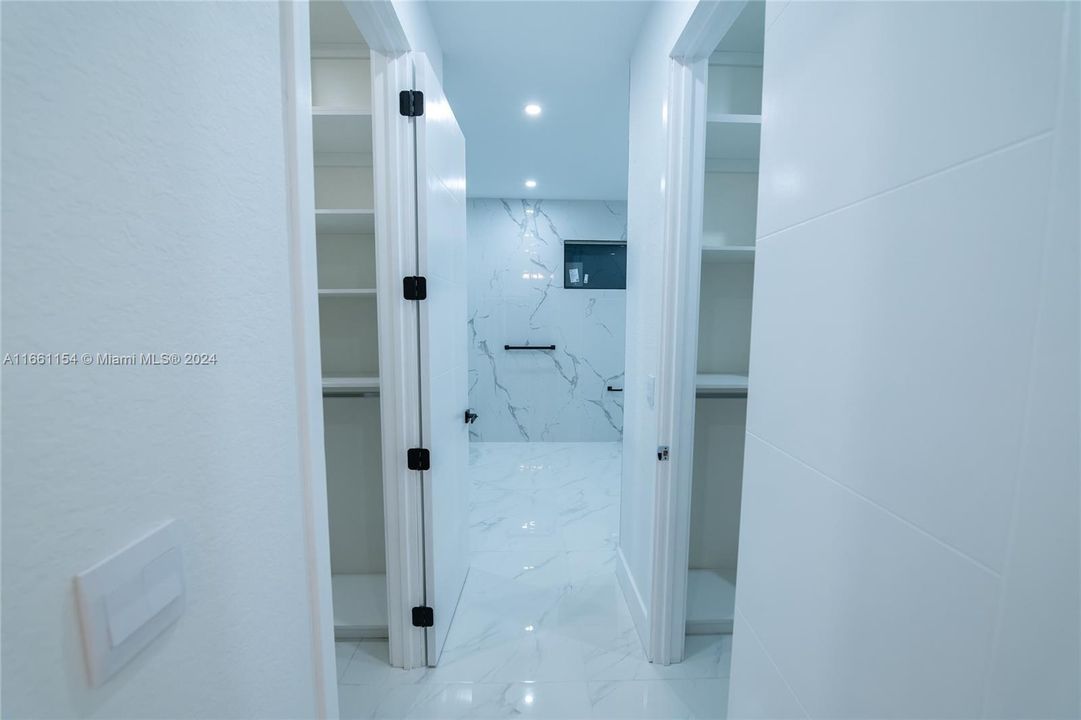 En Venta: $999,999 (4 camas, 3 baños, 0 Pies cuadrados)