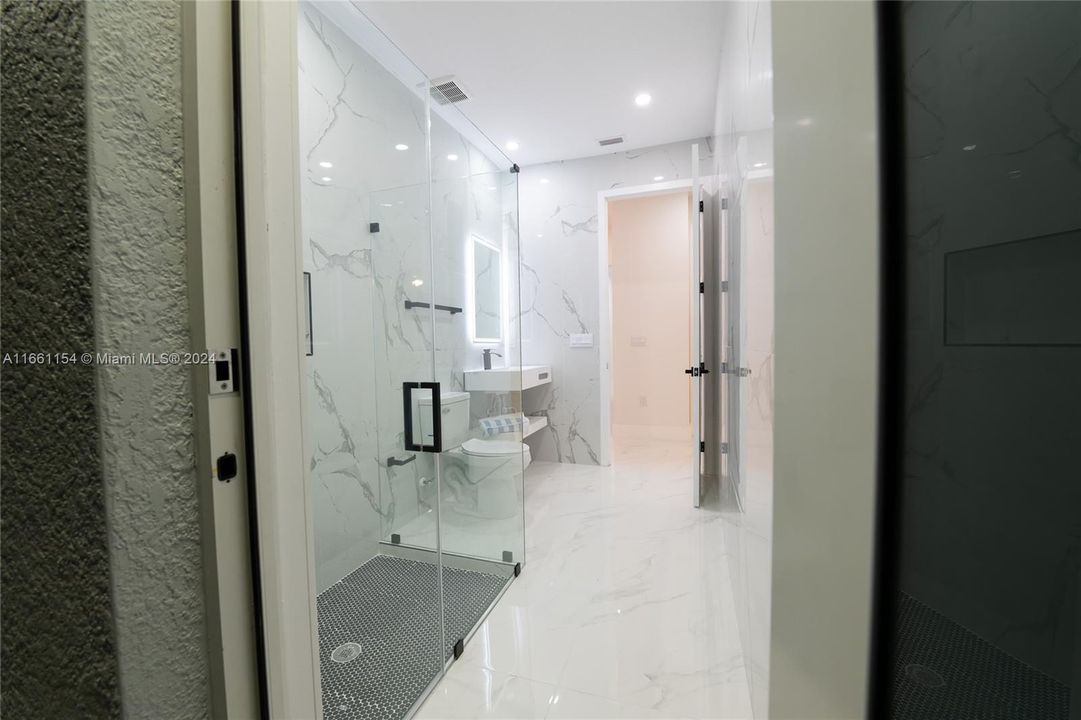 En Venta: $999,999 (4 camas, 3 baños, 0 Pies cuadrados)