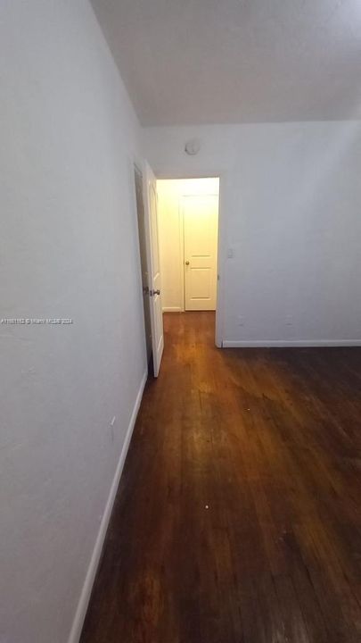 For Rent: $1,600 (1 beds, 1 baths, 1265 Square Feet)