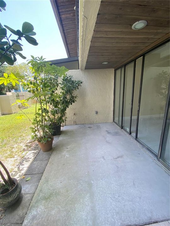 En Venta: $529,000 (3 camas, 2 baños, 1688 Pies cuadrados)