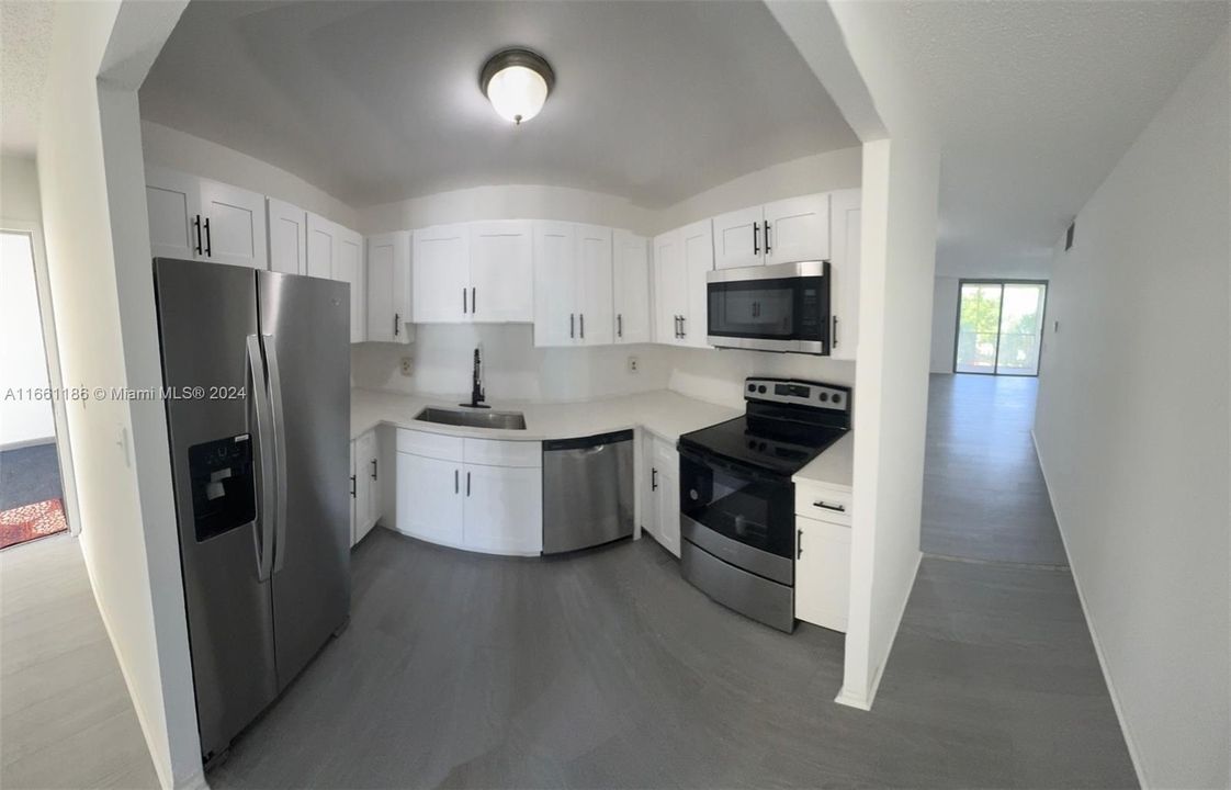 For Sale: $168,500 (2 beds, 2 baths, 950 Square Feet)