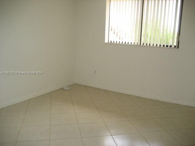 For Rent: $2,400 (2 beds, 2 baths, 1156 Square Feet)