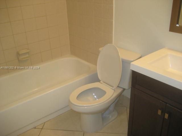 For Rent: $2,400 (2 beds, 2 baths, 1156 Square Feet)