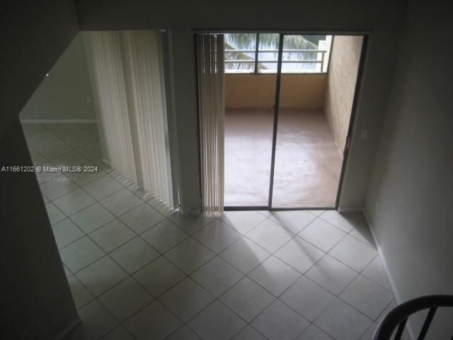 For Rent: $2,400 (2 beds, 2 baths, 1156 Square Feet)