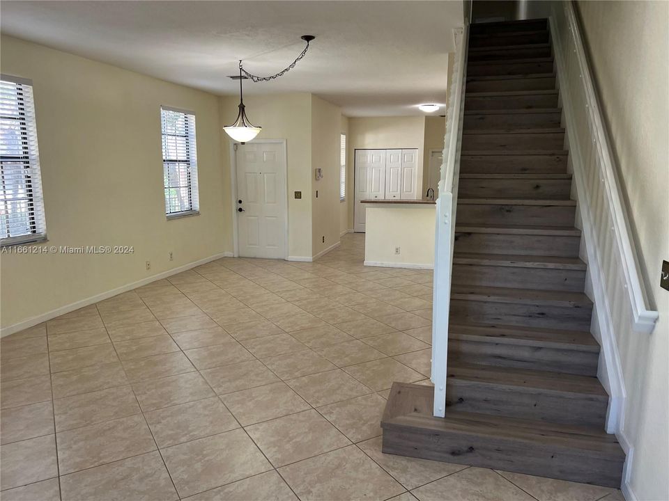 For Rent: $3,800 (4 beds, 2 baths, 1790 Square Feet)