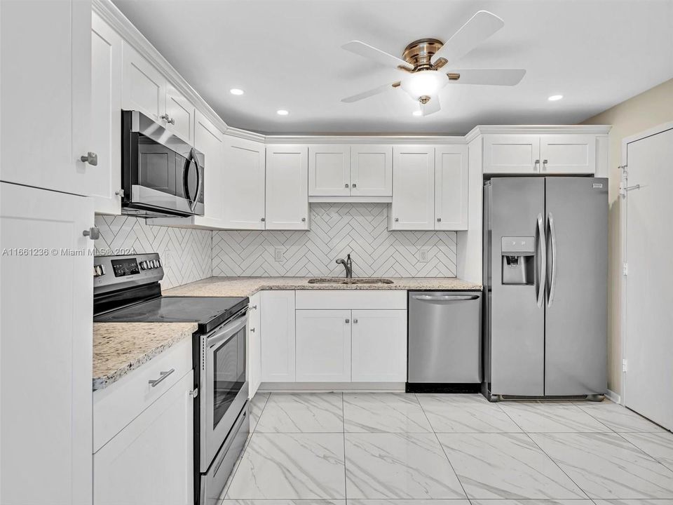 For Sale: $415,000 (1 beds, 1 baths, 1192 Square Feet)