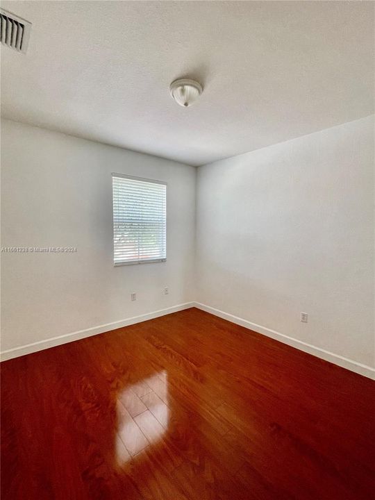 For Rent: $3,850 (3 beds, 2 baths, 2121 Square Feet)