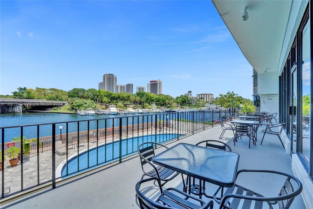 shared community space with view ofd the intracoastal and pool