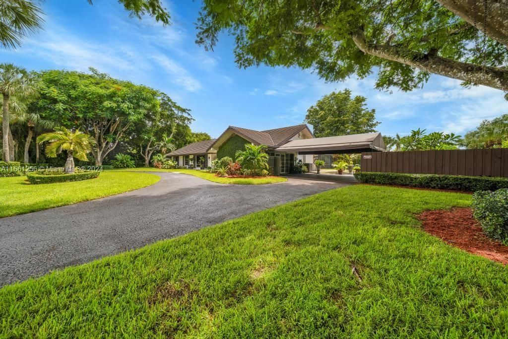 For Sale: $2,379,000 (4 beds, 3 baths, 2837 Square Feet)