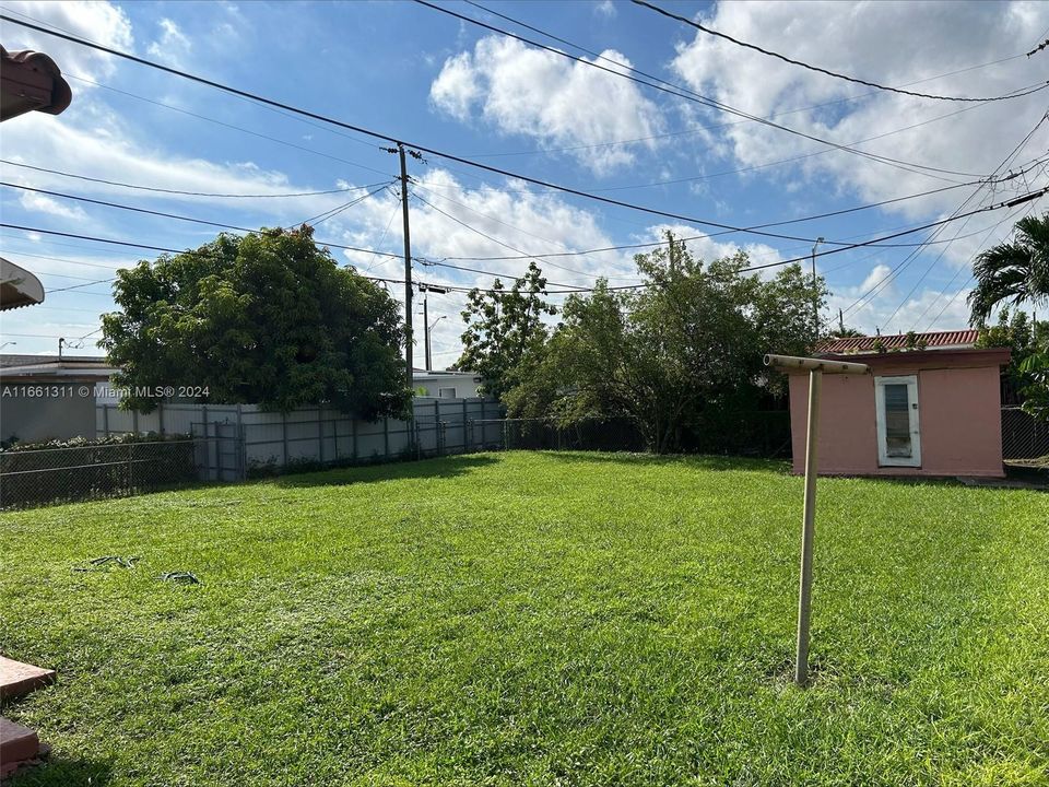 For Sale: $625,000 (3 beds, 2 baths, 1320 Square Feet)