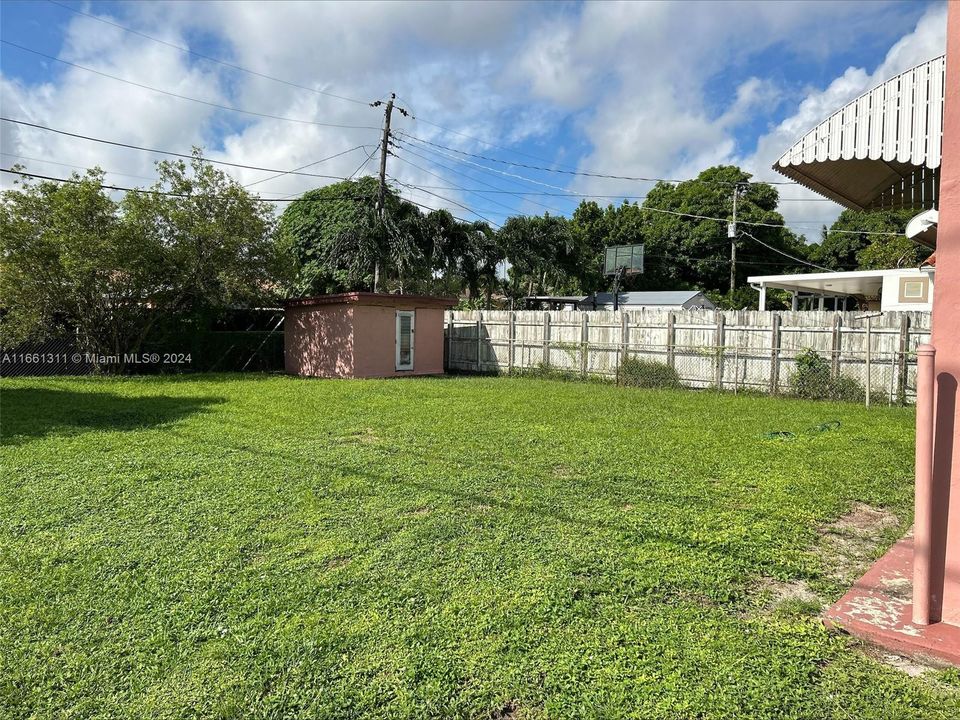 For Sale: $625,000 (3 beds, 2 baths, 1320 Square Feet)